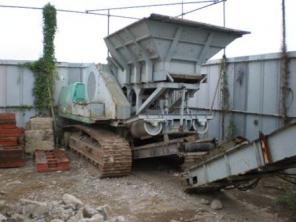 Продается дробильная установка Komatsu BR200J.