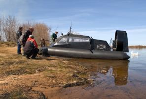 Катер на воздушной подушке МИРАЖ-7