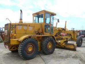 Продается грейдер KOMATSU GD705A.