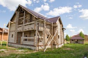 Продается 2-ух этажный деревянный дом в деревне Проскурниково.