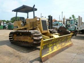 Продается бульдозер Cat D3C.