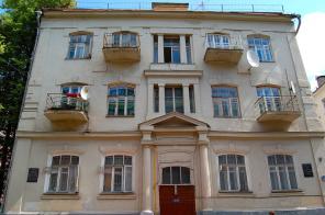 продаю 4-к.кв. м.пушкинская 17 млн руб, срочно