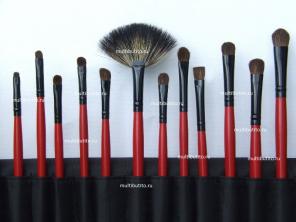 Кисти для макияжа из натурального ворса пони, козы, соболя, барсука. Shu Uemura, Nars, Bobbi Brown, МАC, Pupa.