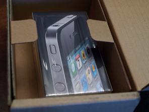 Buy Unlocked : Apple iPhone 4G HD 32GB/16GB : $300UD