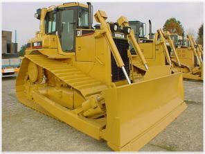 Бульдозер Caterpillar D6R LGP, 2002 года.