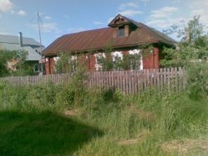 Продается крепкий бревенчатый угловой дом площадью 70 кв.м