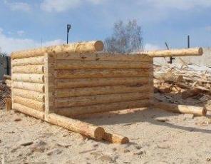 Срубы, дома, бани из окоренного бревна