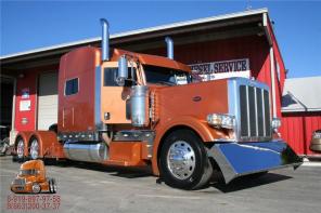 Седельный тягач Peterbilt 389