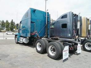 Седельный тягач Freightliner Century ST120064ST