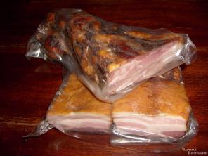Копчёности, колбасы, сардельки, деликатесы в вакууме