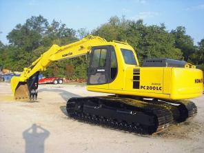 Экскаватор гусеничный Komatsu PC 200 LC, 2006 года.