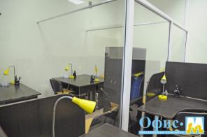 Небольшой кабинет для серьезной турфирмы