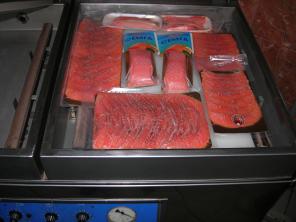 Рыбная продукция по низкой цене.(соленая, горячего и холодного копчения).