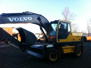 Колесный экскаватор Volvo EW180