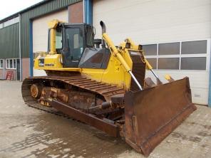   Komatsu D65PX-15