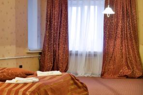 Посуточно 2ккв у метро в центре СПБ. Скидки