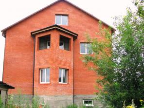 Продам котедж Дмитровское шоссе 30 км от МКАД п. Икша керамзитоблок + облицовочный кирпич.