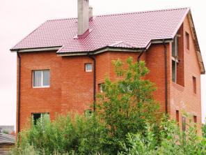Продам котедж Дмитровское шоссе 30 км от МКАД п. Икша керамзитоблок + облицовочный кирпич.