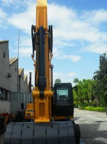 Гусеничный гидравлический экскаватор CUKUROVA CMI 723