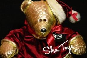 Мягкая игрушка медвежонок кожаный Skin Toys