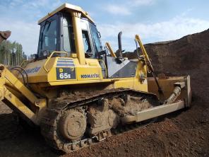 Бульдозер Komatsu D65E, 2009 года.