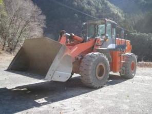 Продается фронтальный погрузчик Hitachi LX190-7.