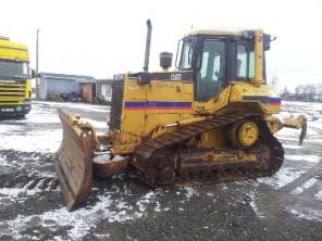   Caterpillar D5M XL 2000.