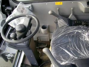 Колесный экскаватор ZYL160