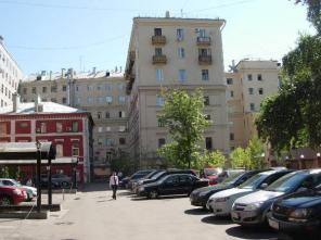 1ком. квартира. Рядом с Метро Цветной бульвар