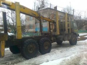 ЛЕСОВОЗ на базе Камаз 43 4310 с ПРИЦЕПОМ . ГКБ 8350. год выпуска: 1989 г. Военная приёмка в СССР -Камаза. Объем: 11000 куб. см двигателя: дизель . Установлен Манипулятор JONSERED -7. 5 м. Класс: грузовой свыше 3, 5 т. Всё в отличном рабочем состоянии. ДОК
