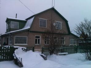 Продам ½ 2-х этажного кирпичного дома в п.Ту