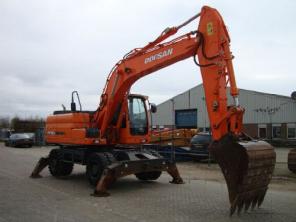 Продаю DOOSAN DX 190 W-колесный экскаватор