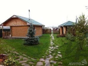 Коттедж с участком