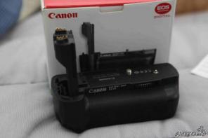a Canon bg-e6   