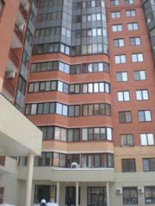 Продам 2-к квартиру. Гарибальди 3.