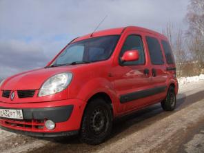 Renault kangoo 2004г. 150 000км. 75 л.с.1,2 красн