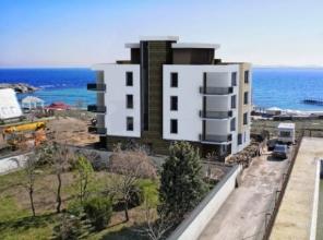 Продам апартаменты на первой линии у моря в поселке Равда,в Болгарии