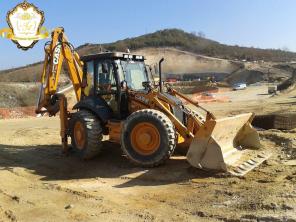   Case 695 Super 2008    !