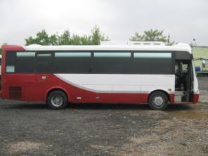Автобус Hyundai Aerotown 2009 год, 33 места + 1 гид, EURO 4, туристический, междугородний, двигатель D6DA мощностью 196 л.с., две двери.