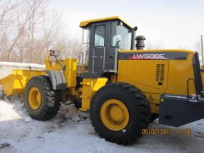 Фронтальный погрузчик XCMG LW500F