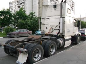 Контейнеровоз Volvo VNL