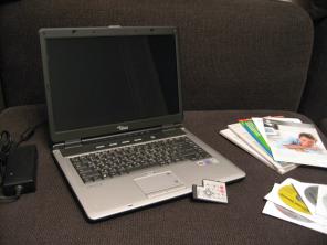   Fujitsu-Siemens AMILO M-1437