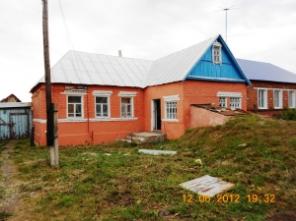 Кирпичный дом с капитальным погребом в Добровском районе Липецкой обалсти