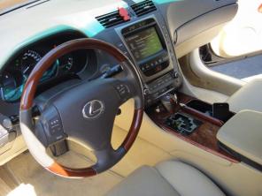 Продается автомобиль Lexus GS 300
