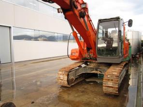 Экскаватор Гусеничный Hitachi ZX 210 2004г.