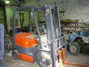 Вилочный погрузчик TOYOTA 6FG14, 1998 год