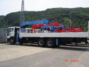 Грузовик с манипулятором DAEWOO NOVUS, 15 тонн