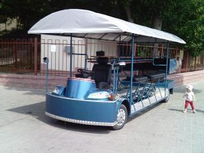 многоместный групповой велосипед автобусного типа-велобар
