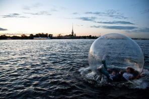 готовый бизнес аренда водных шаров аттракцион