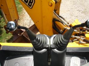  JCB 3CX 2004    !